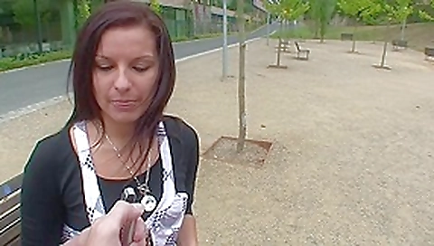 Iva in sex in the park with a hot bimbo and a horny dude