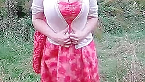 Big tits and ass in the corn field