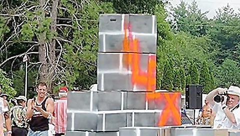 Alex at Nudes-a-Poppin 2014