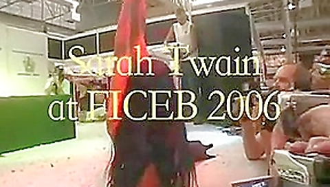 Sarah Twain, Dildo Public Show