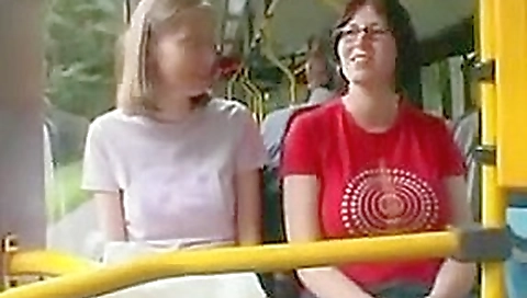 Amateur - Stunning Brunette Exhibitionist Show on Train